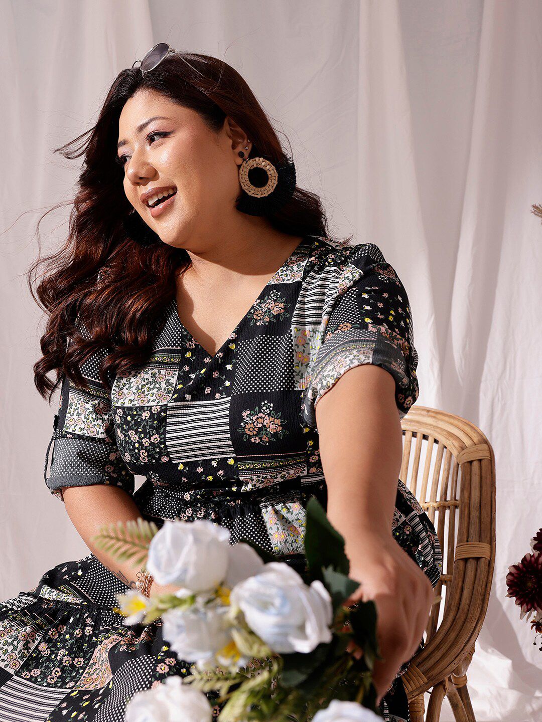 CURVY STREET Black Geometric Printed V-Neck Flared Fit & Flare Dress