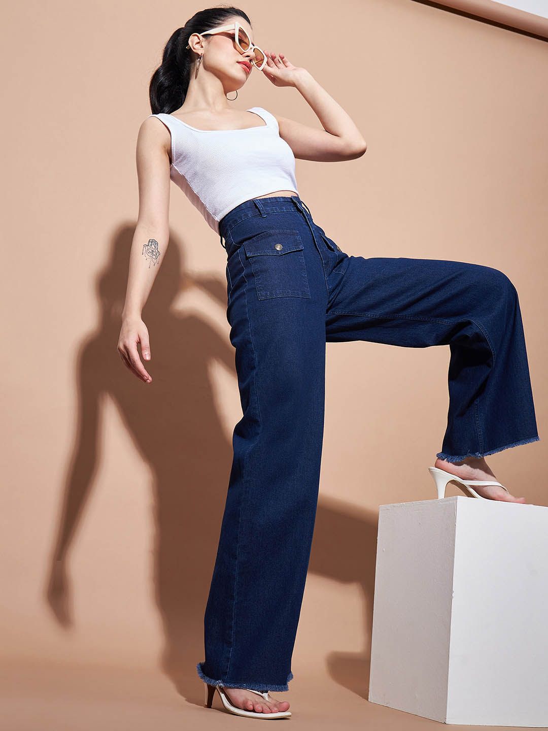 SASSAFRAS BASICS Women Clean Look No Fade High-Rise Jeans