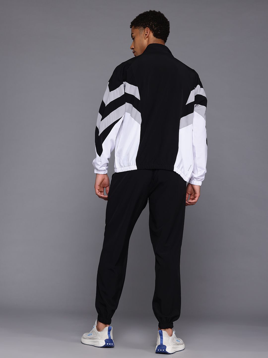 HRX by Hrithik Roshan Colourblocked Rapid-Dry Lifestyle Tracksuit