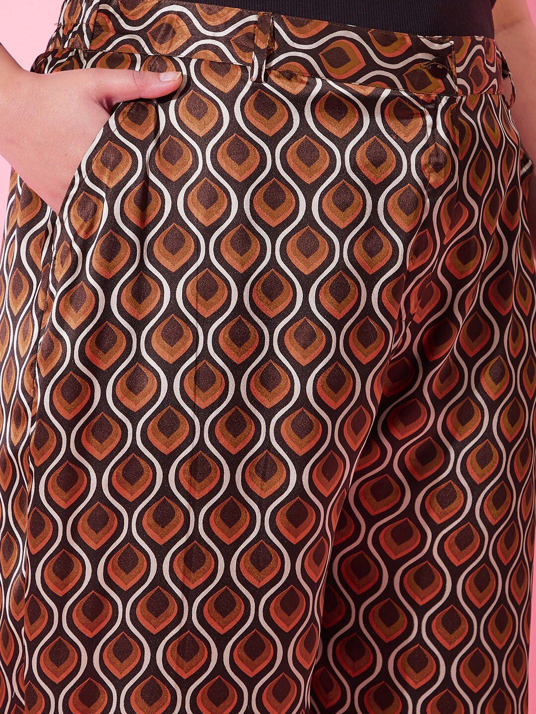 CURVY STREET Women Printed Loose Fit High-Rise Trousers