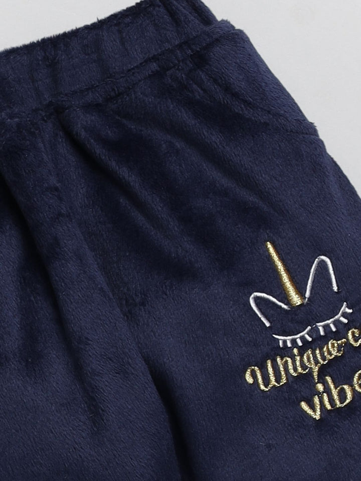 Moms Love Infant Girls Self Design Sweatshirt With Joggers