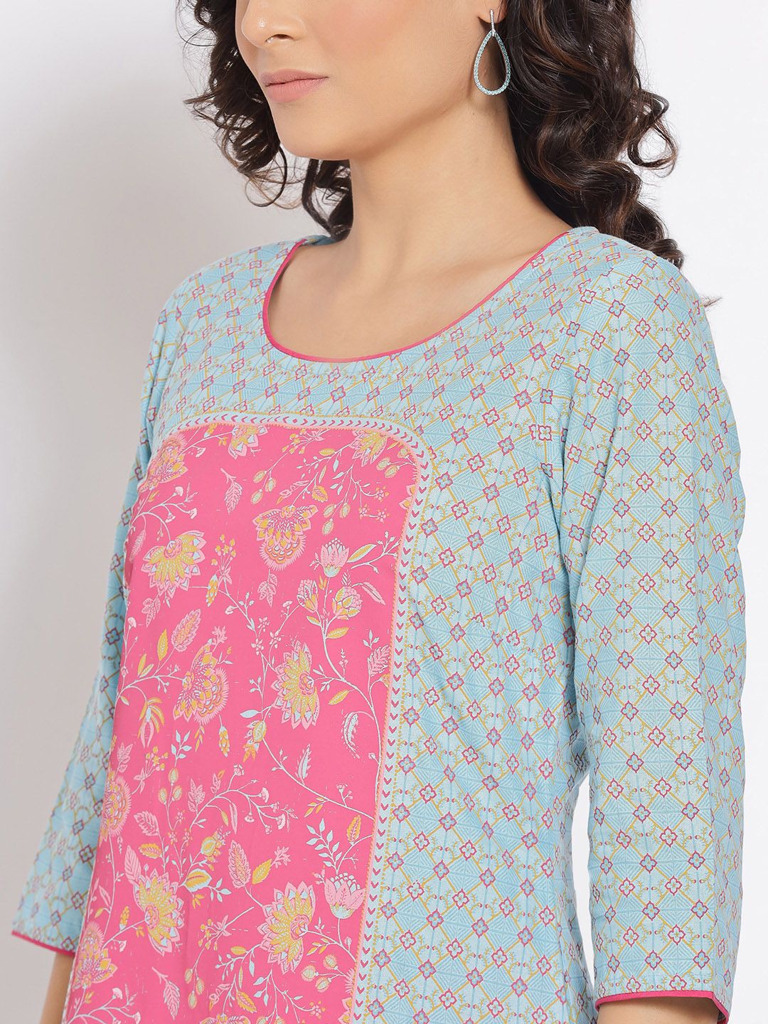 AURELIA Women Blue Ethnic Motifs Printed Kurta with Trousers