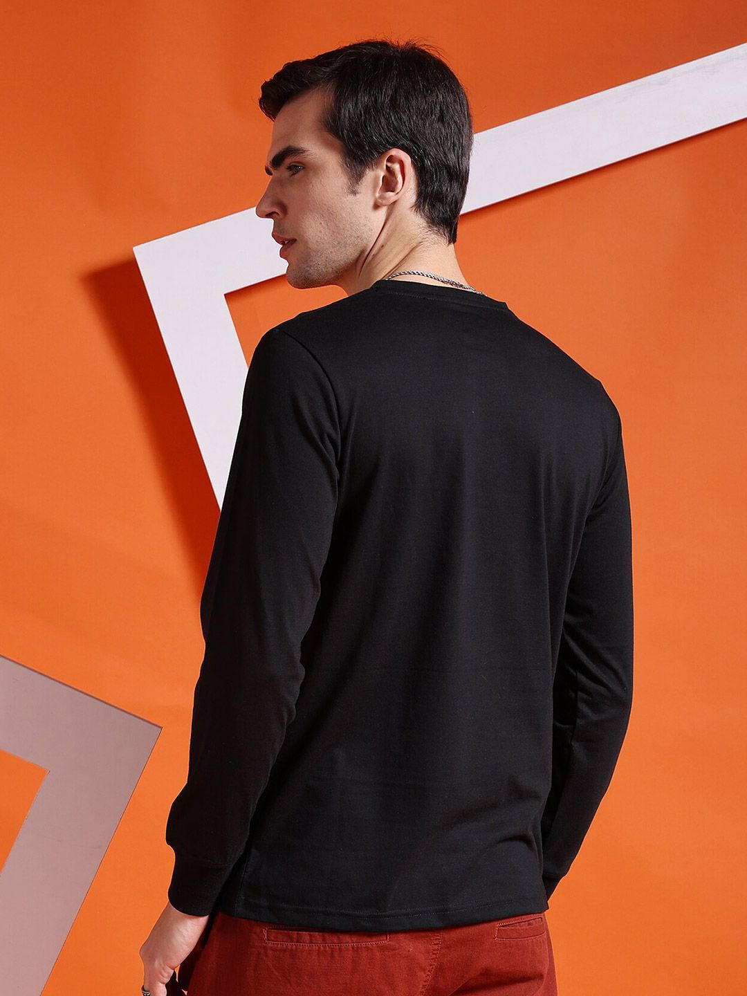 Baju-T Kapas Leher V Indian Garage Co