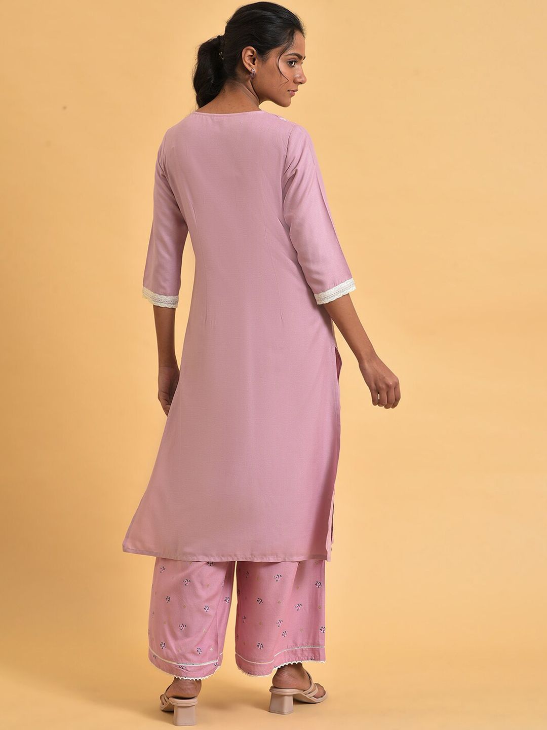 W Floral Printed Keyhole Neck Gotta Patti Kurta