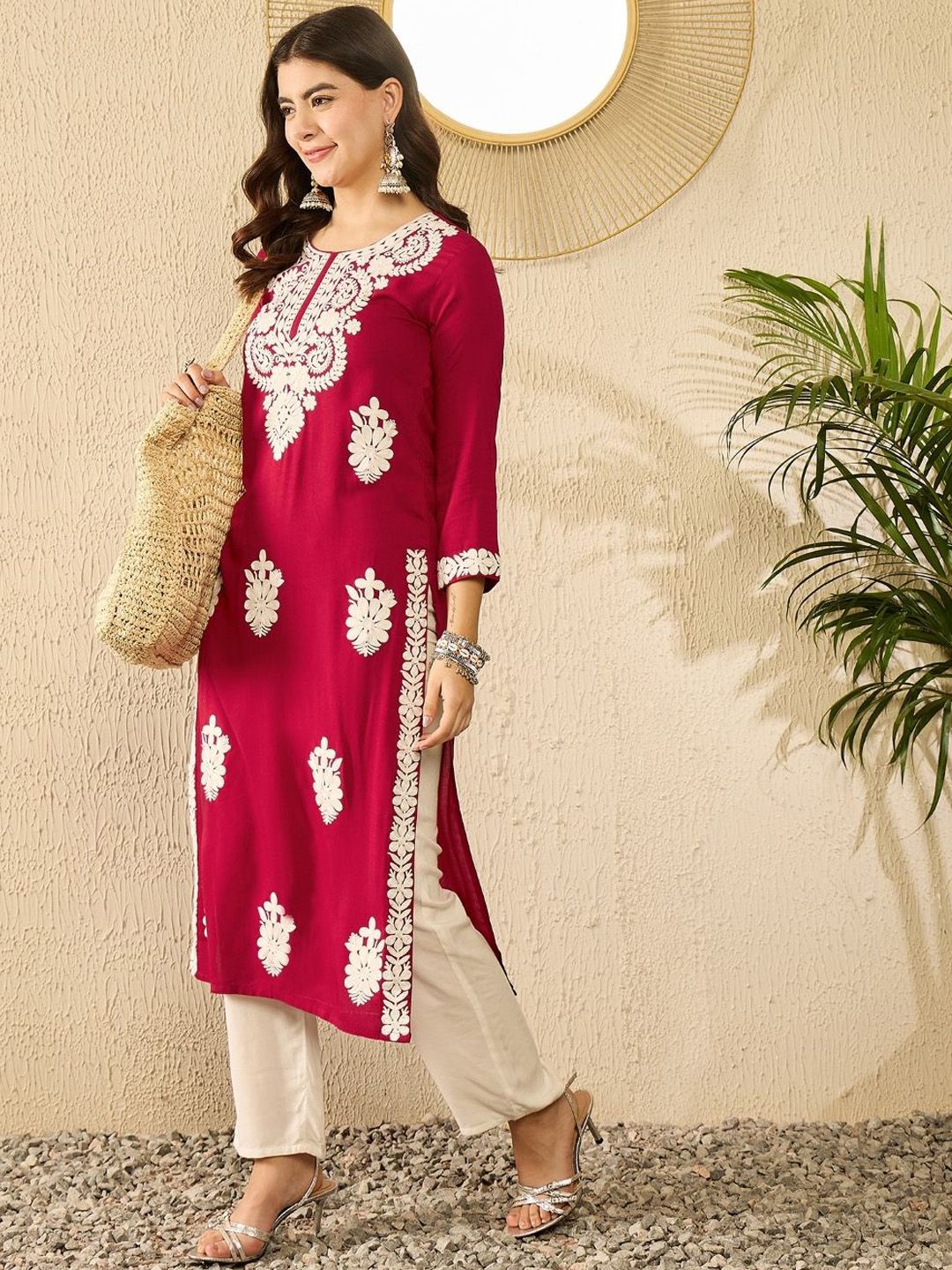 KALINI Floral Embroidered Round Neck Chikankari Straight Kurta
