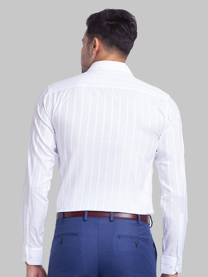 Park Avenue Men White Striped Slim Fit Formal Shirt