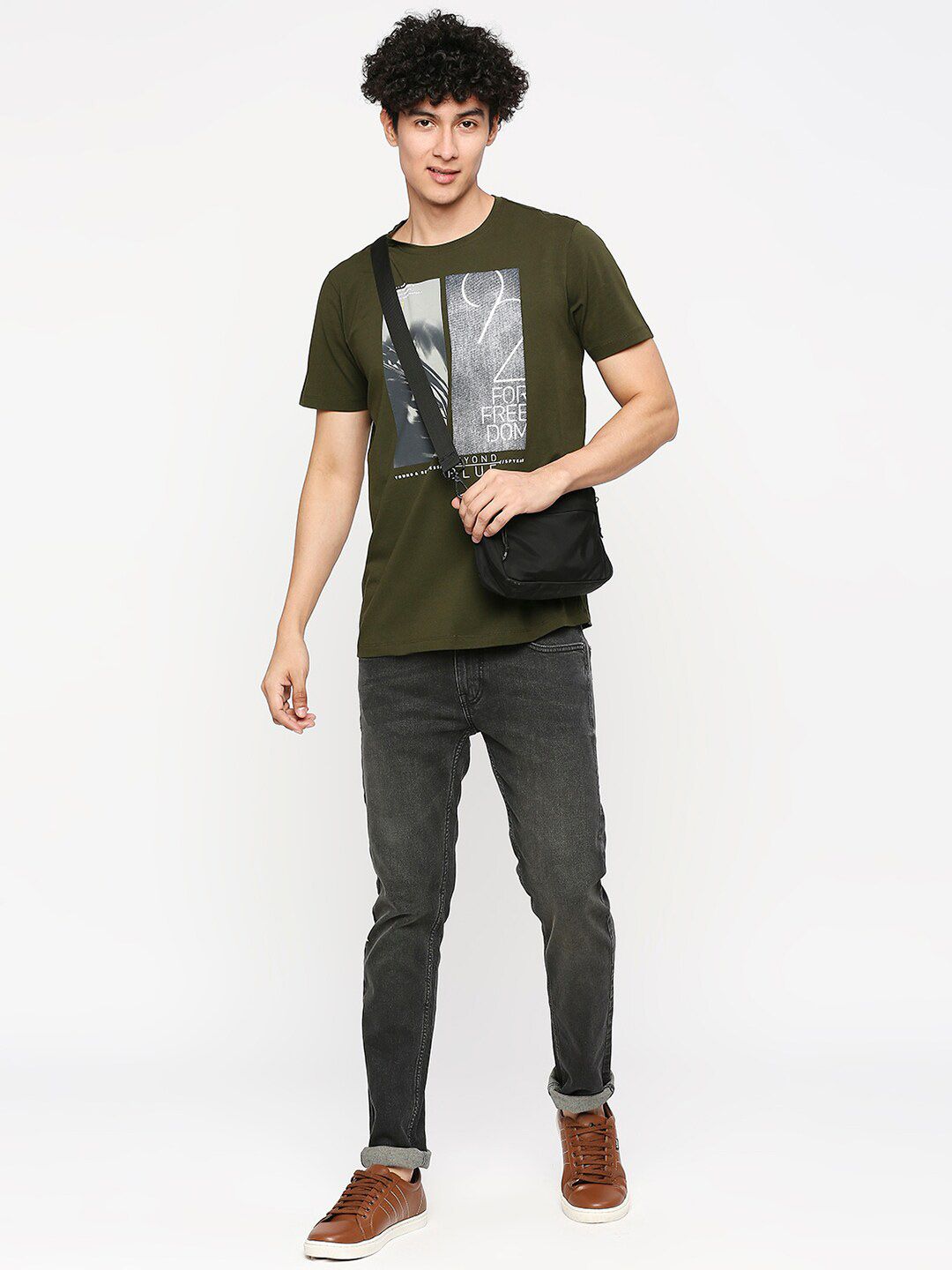 SPYKAR Graphic Printed Cotton Slim Fit T-shirt