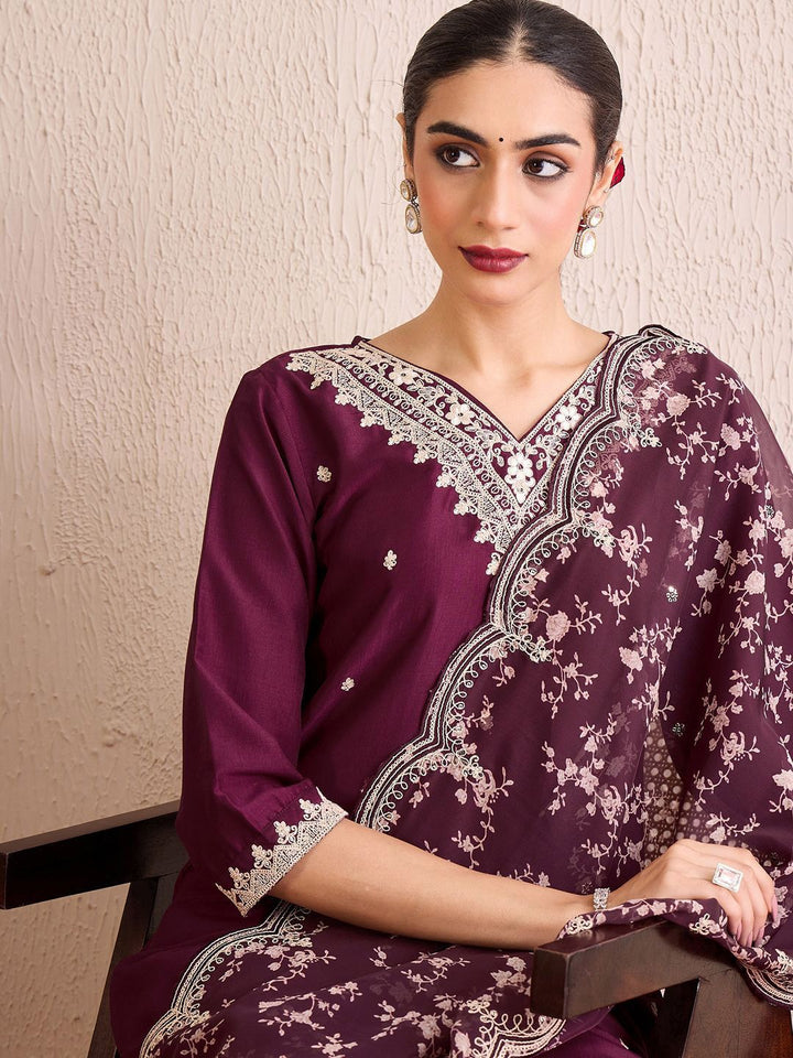 Indo Era Women Floral Embroidered Regular Kurta with Trousers & With Dupatta