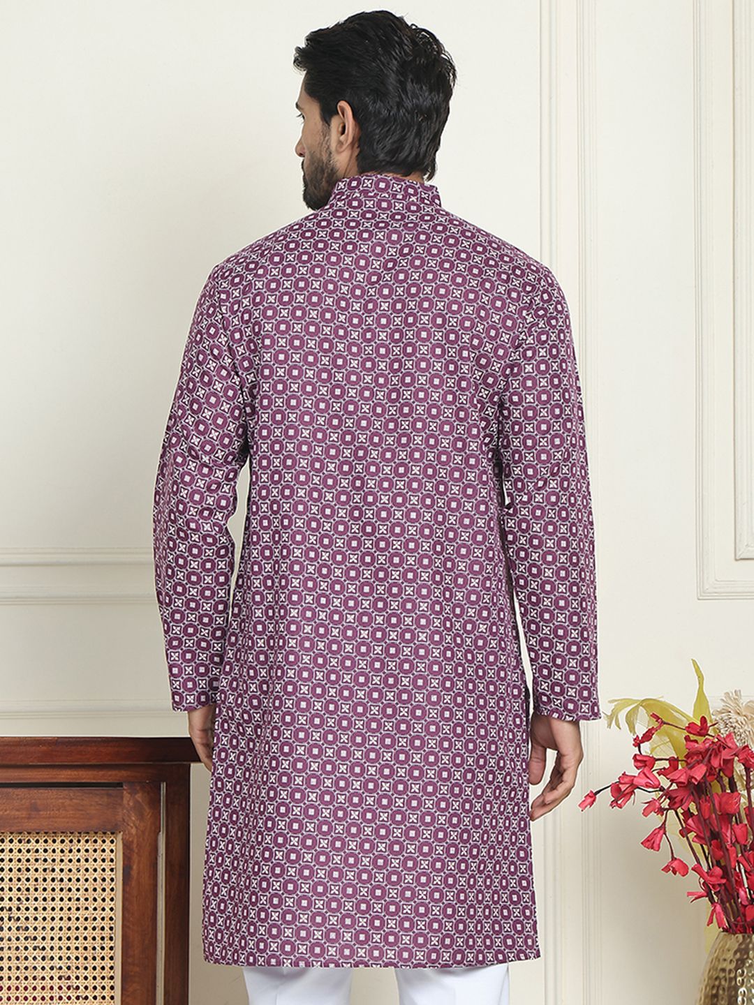 Jompers Floral Embroidered Mandarin Collar Silk Straight Kurta