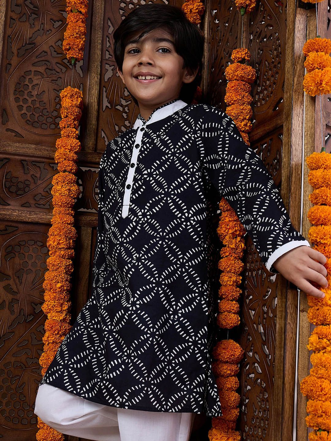 pspeaches Boys Ethnic Motifs Printed Mandarin Collar Kurta with Pyjamas