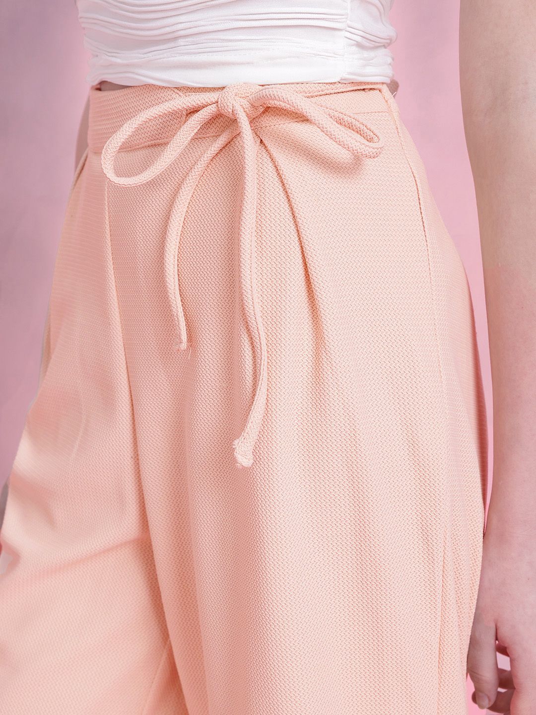 DressBerry Women Regular Fit Textured Tie-Up Waist Trousers