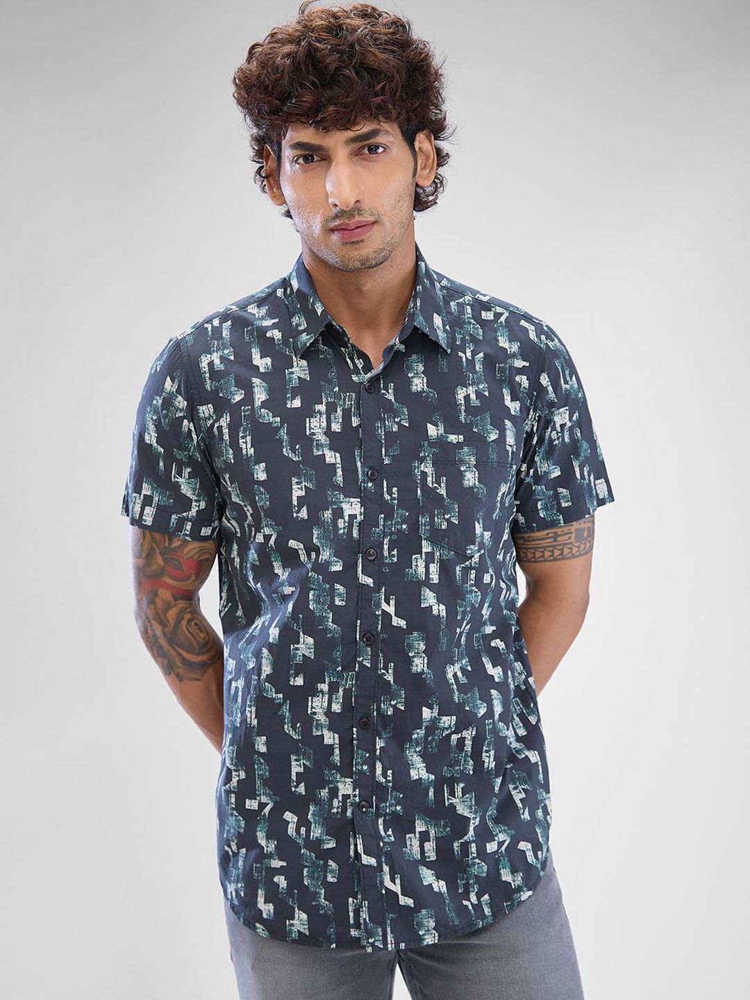 SPYKAR Men Abstract Printed Slim Fit Casual Shirt