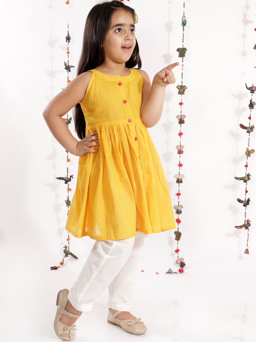 VASTRAMAY Girls Mustard Yellow Empire Pure Cotton Kurti with Trousers
