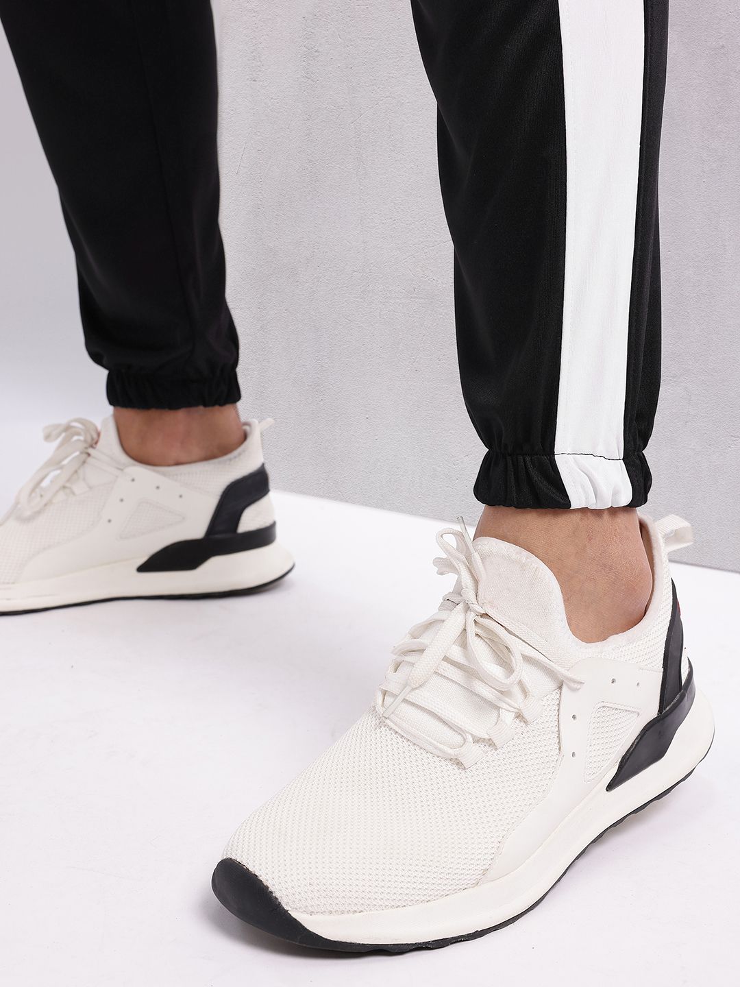 HRX by Hrithik Roshan Men Rapid-Dry Training Joggers