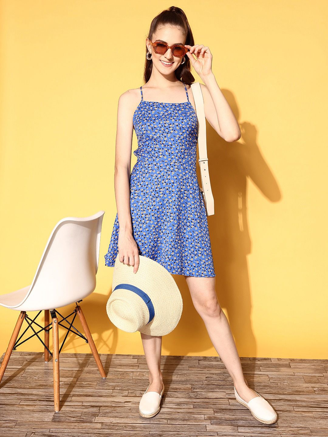 Berrylush Women Stunning Blue Floral Vacay Attire