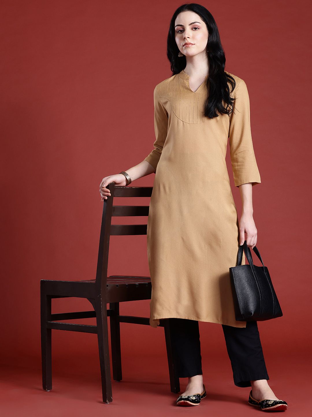 Anouk Yoke Design Thread Work Kurta
