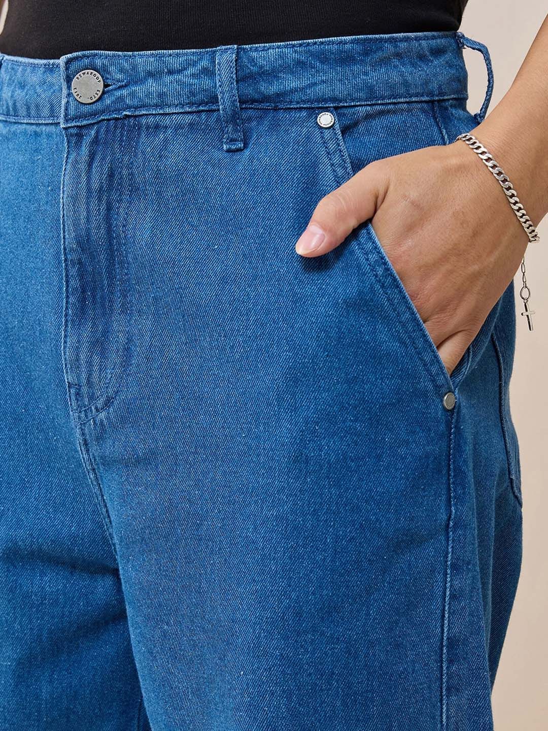 Bewakoof Men's Blue Straight Fit Distressed Mid-Rise Jeans