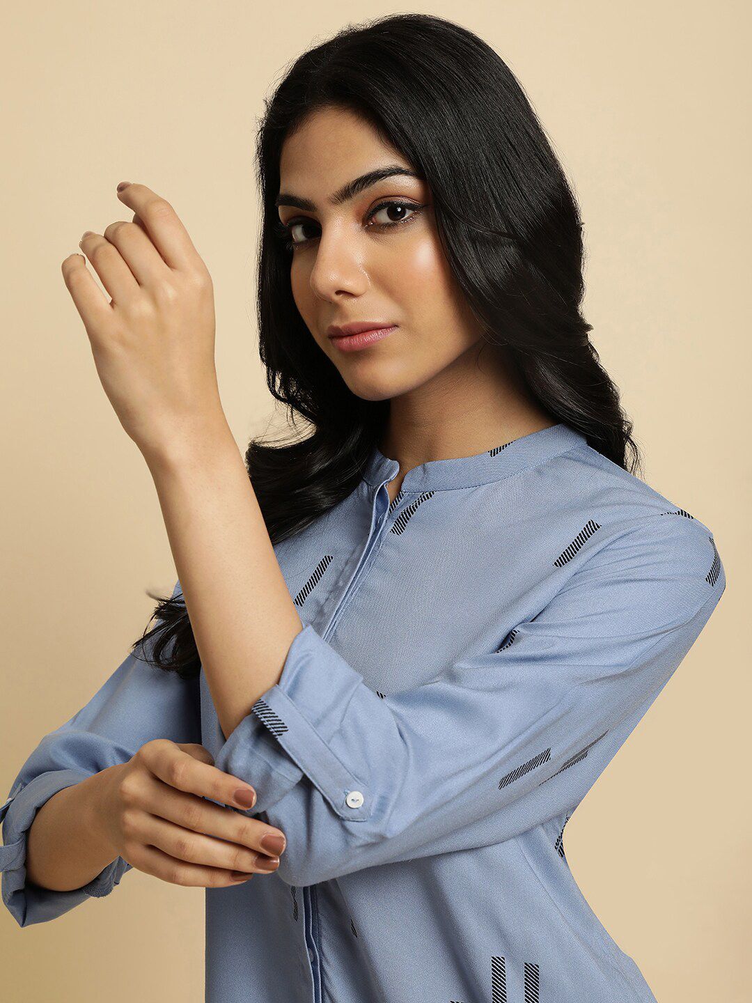 W Blue Floral Print Mandarin Collar Shirt Style Top