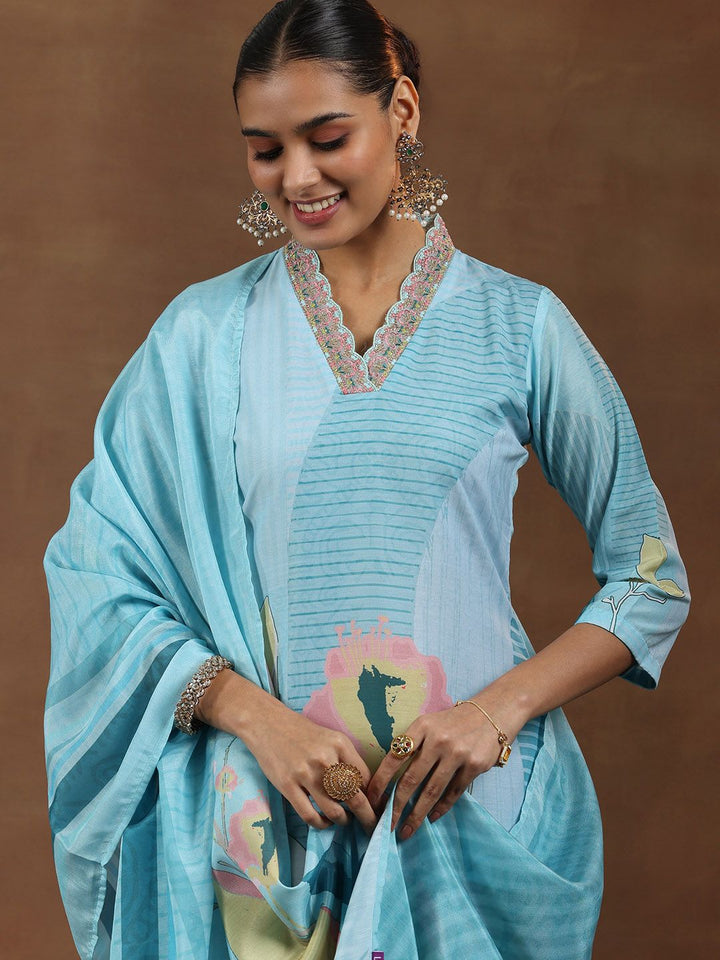 Libas Floral Printed Zari V-Neck Straight Kurta With Trouser & Dupatta