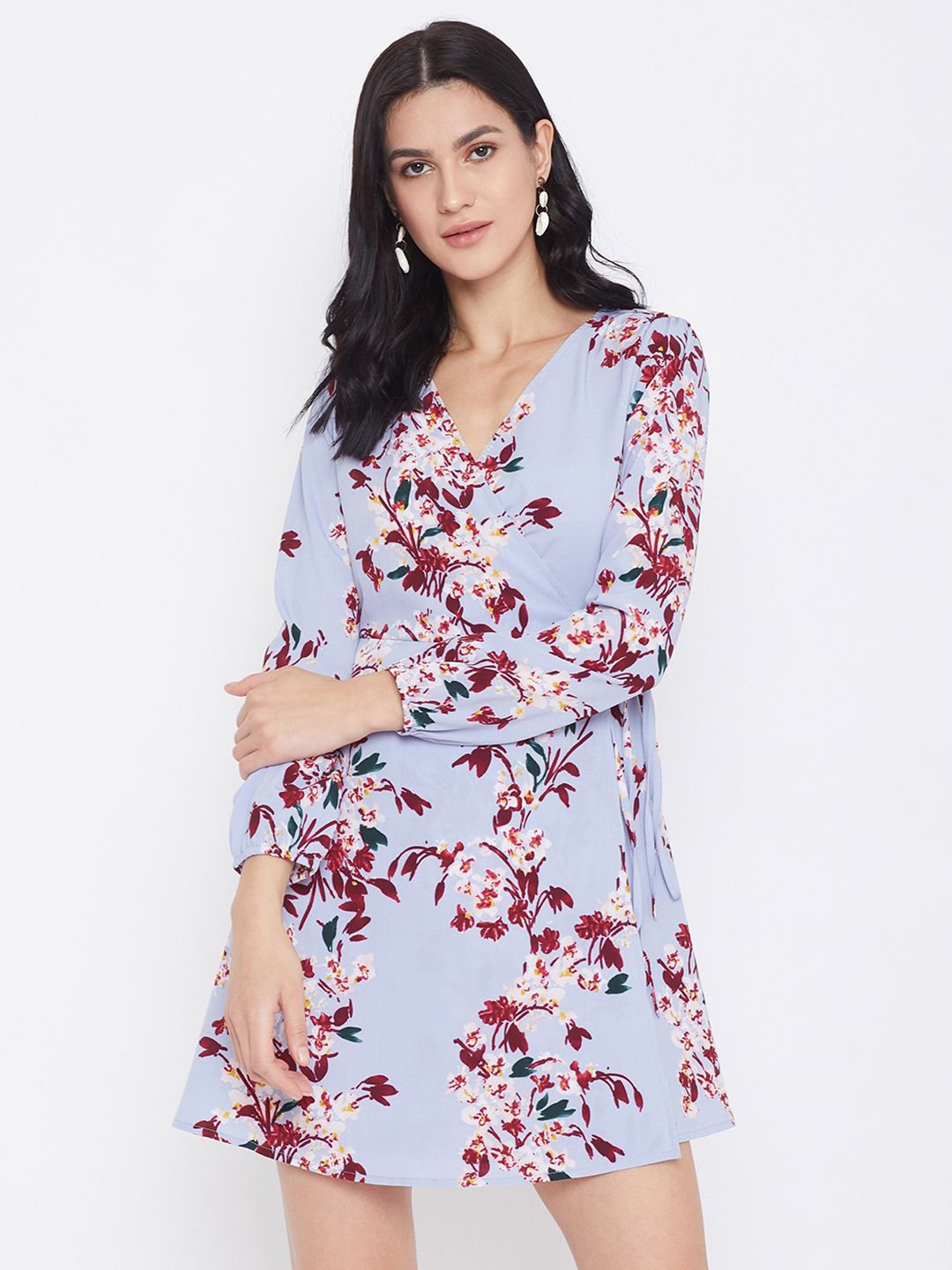 Berrylush Women Blue Printed Wrap Dress