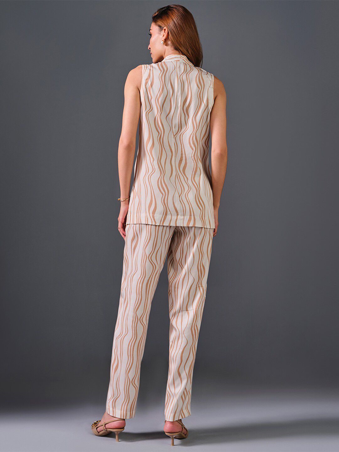 AND Printed V-Neck Sleeveless Shirt With Trousers