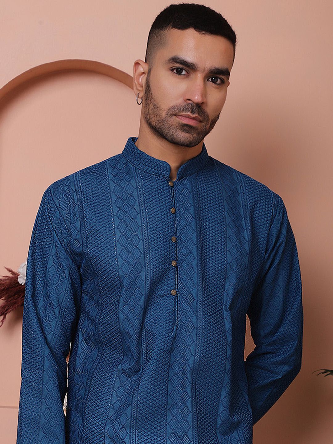 Jompers Men Embroidered Cotton Kurta