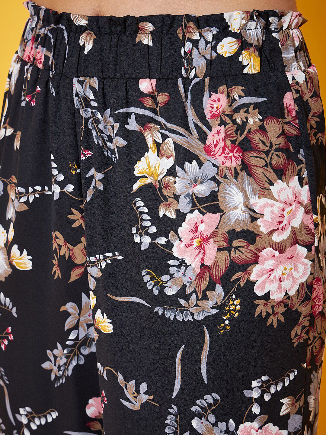 Berrylush Women Floral Printed Relaxed Straight Leg Regular Fit High-Rise Plain Trousers