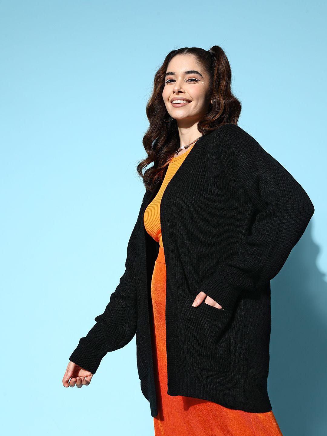 Berrylush Women Black Longline Sweater