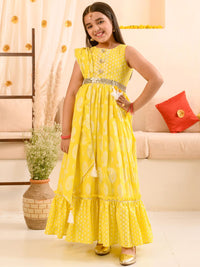 pspeaches Girls Ethnic Motifs Printed Fit & Flare Maxi Ethnic Dress with Dupatta & Belt