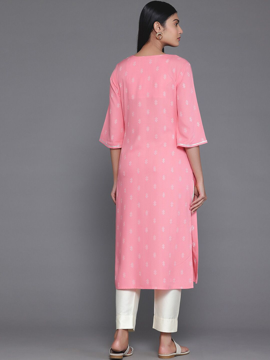 Libas Ethnic Motifs Embroidered Round Neck Three-Quarter Sleeves Kurta