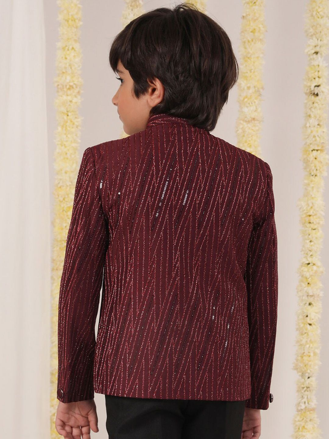 VASTRAMAY Boys Self-Design Slim-Fit Single Breasted Blazer