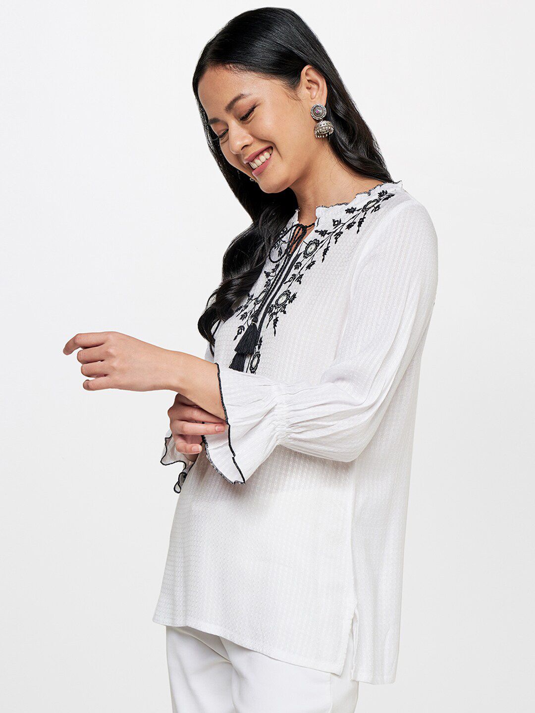 Global Desi Women Off White Floral Embroidered Tie-Up Neck Top