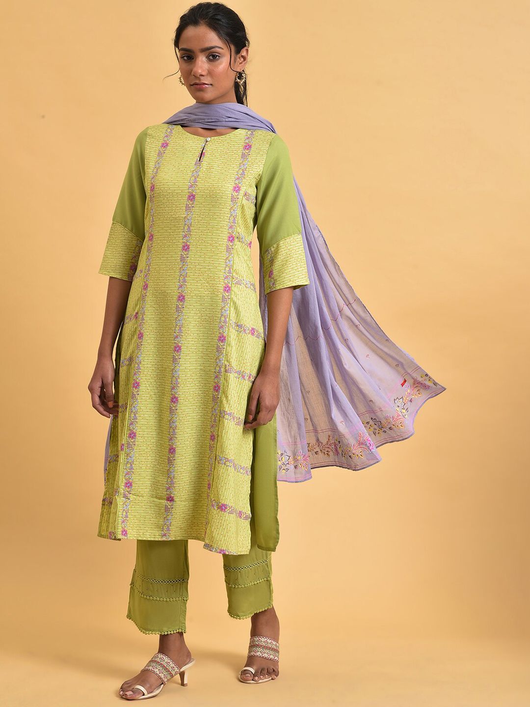 W Floral Printed Keyhole Neck Straight Kurta