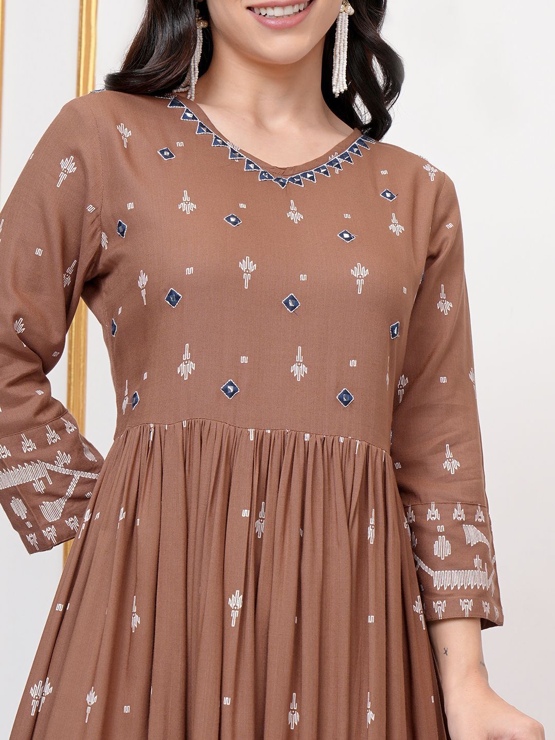 Vishudh Women V-Neck Embroidered Maxi Dress