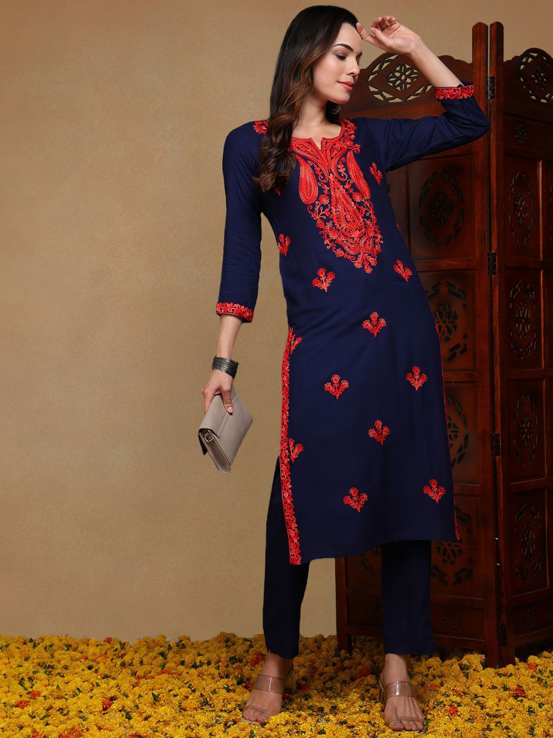 Kalini Ethnic Motifs Work Thread Bulatan Straigth Kurta