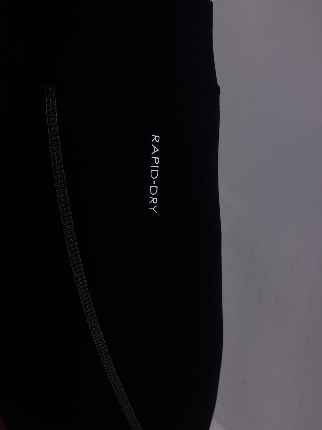 HRX by Hrithik Roshan Women Contrast Stitching High-Rise Rapid-Dry Cropped Training Tights