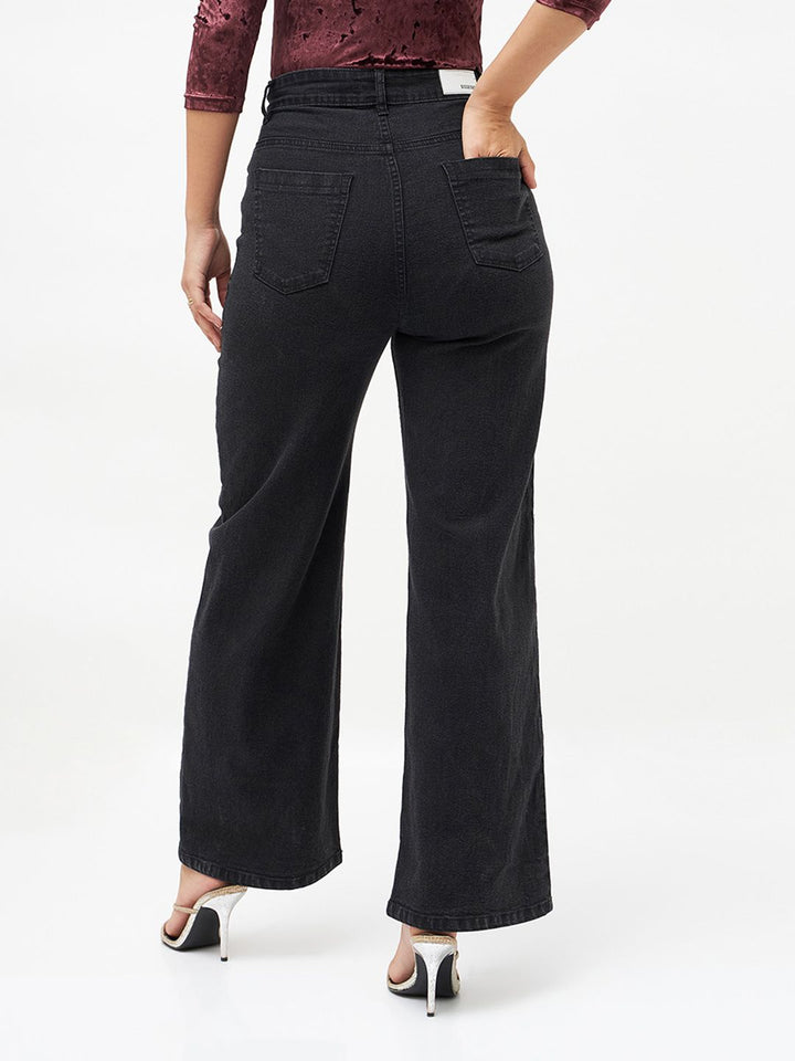 SASSAFRAS Women Straight Fit High-Rise Low Distress Embellished Stretchable Jeans