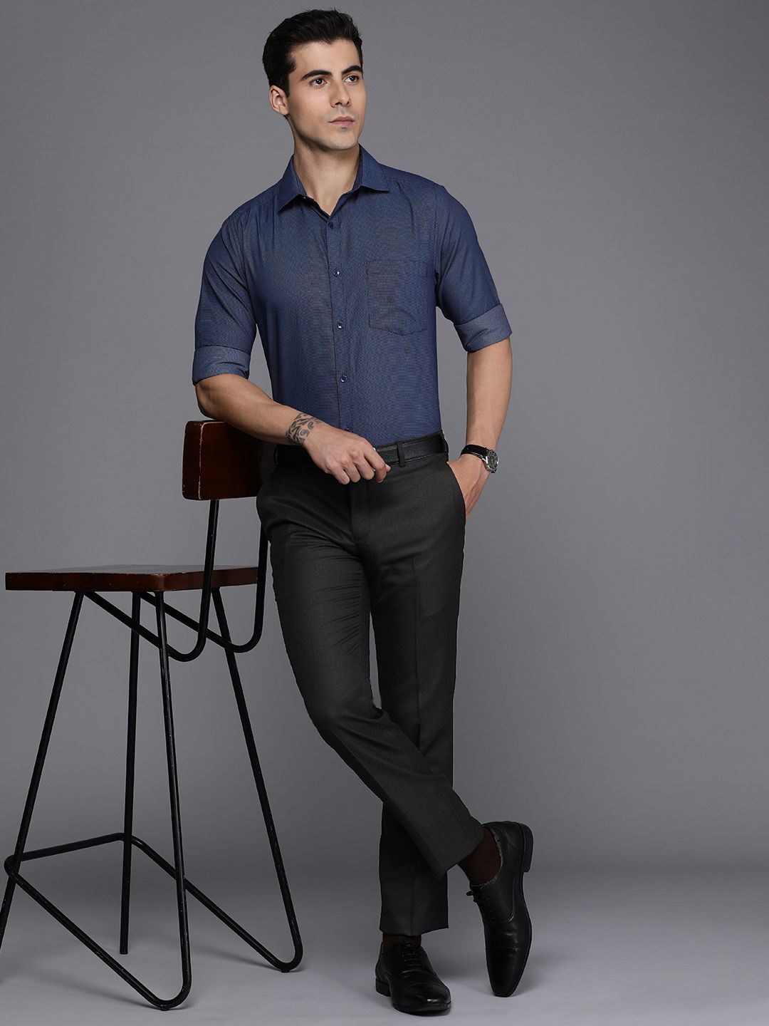 Raymond Men Textured Slim Fit Mid-Rise Formal Trousers