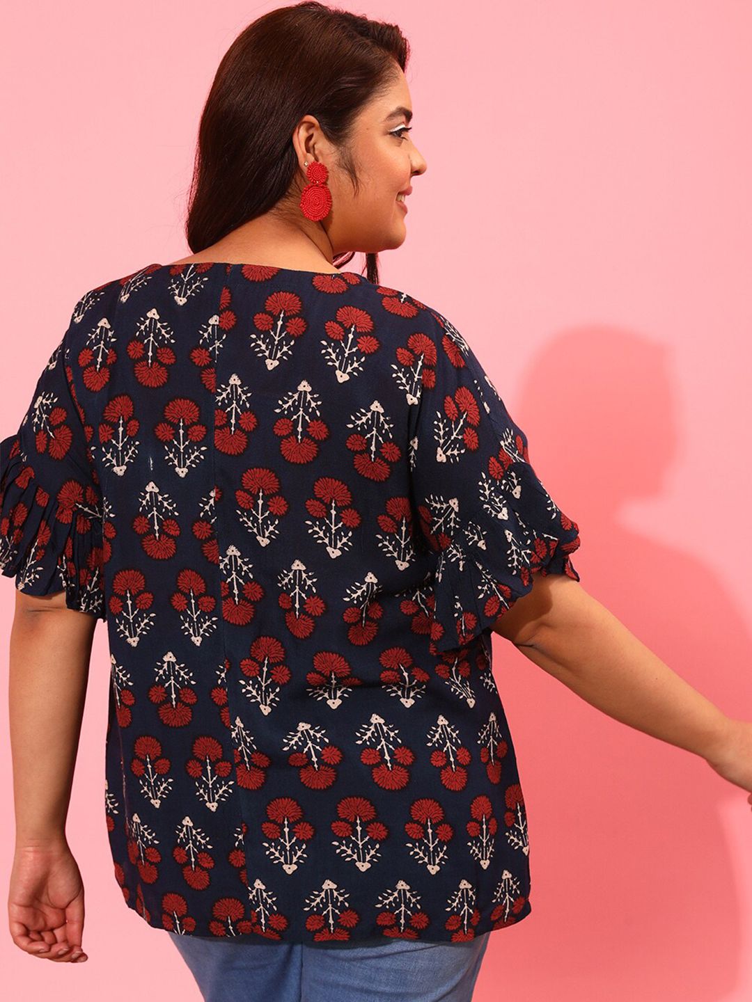 CURVY STREET Plus Size Floral Print V-Neck Top