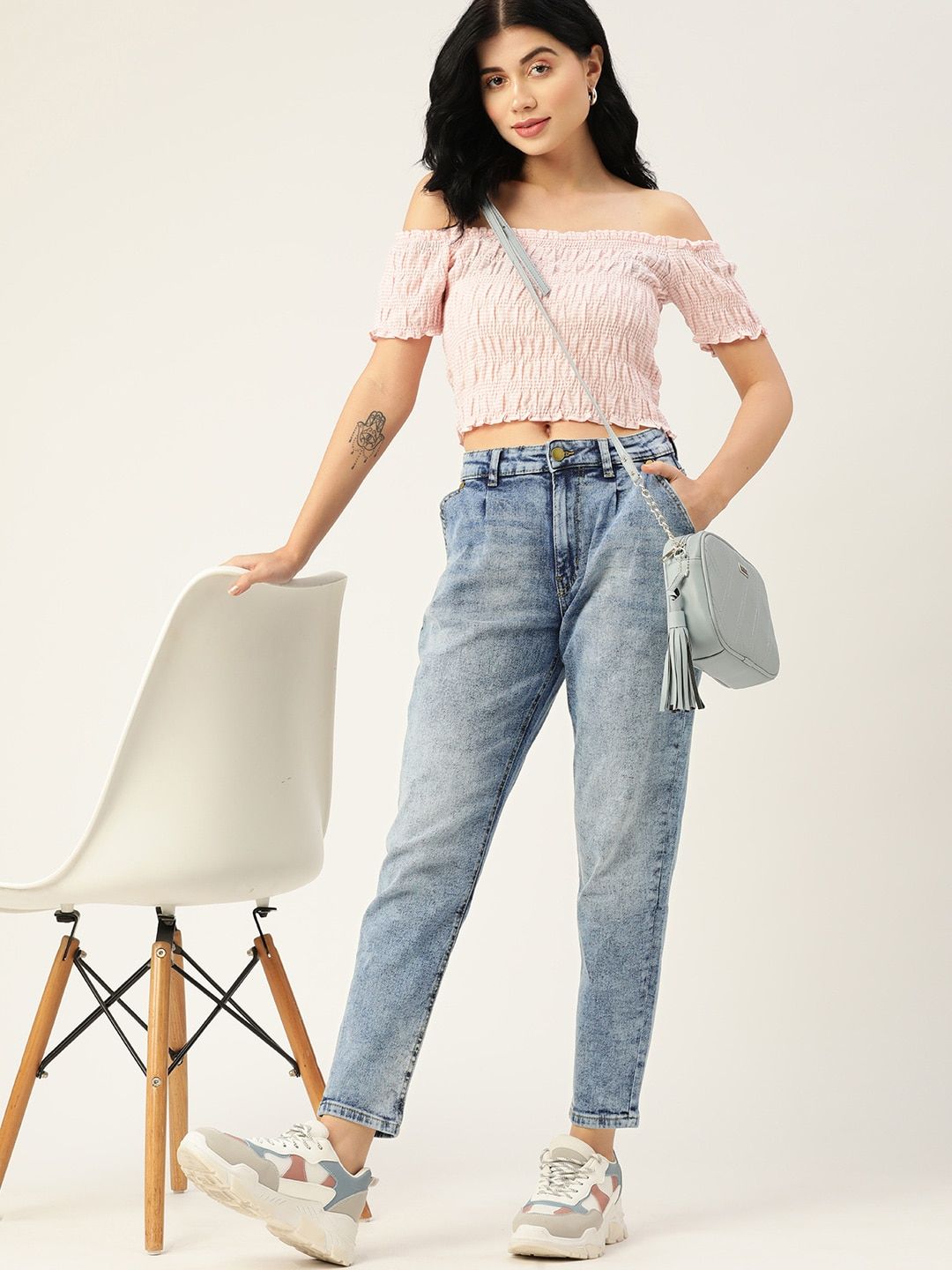 DressBerry Women Blue Heavy Fade Mom Fit Jeans