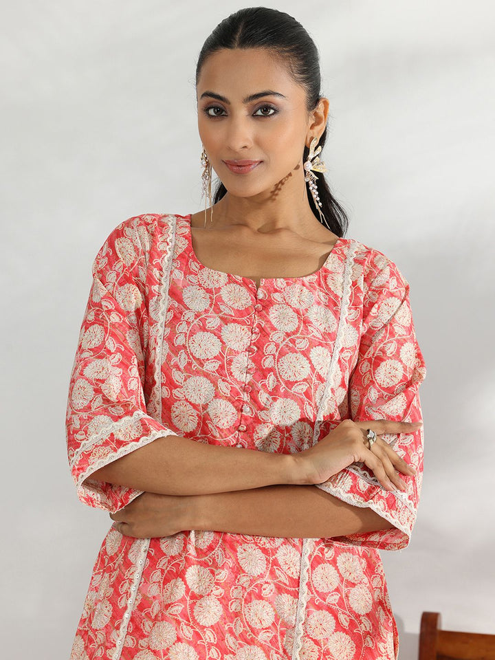Libas Floral Printed Round Neck Three-Quarter Sleeves Panelled Kurta with Trousers
