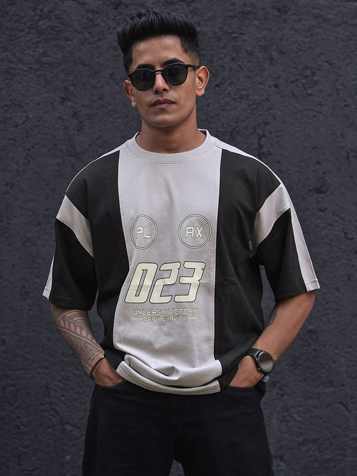 Powerlook Men Typography Colourblocked Drop-Shoulder Sleeves T-shirt