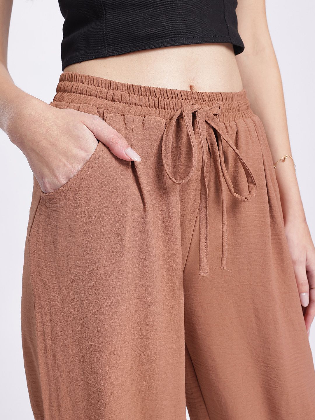 DressBerry Women Easy Elegance Crochet Patchwork Crop Pleated Trousers