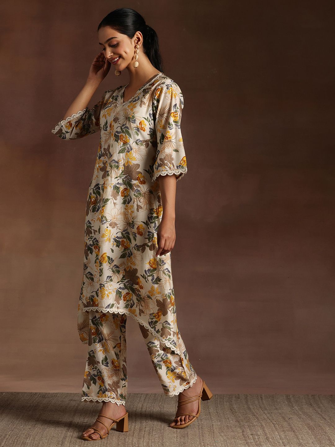 Libas Floral Printed Kurta With Trouser