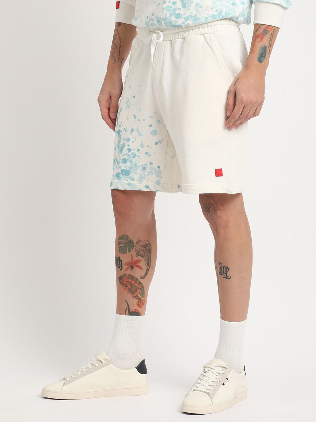 THE BEAR HOUSE Men Abstract Printed Pure Cotton Shorts