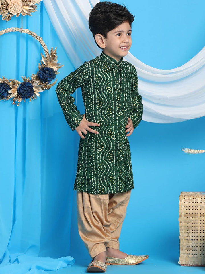 VASTRAMAY Boys Green Bandhani Printed Kurta with Dhoti Pants