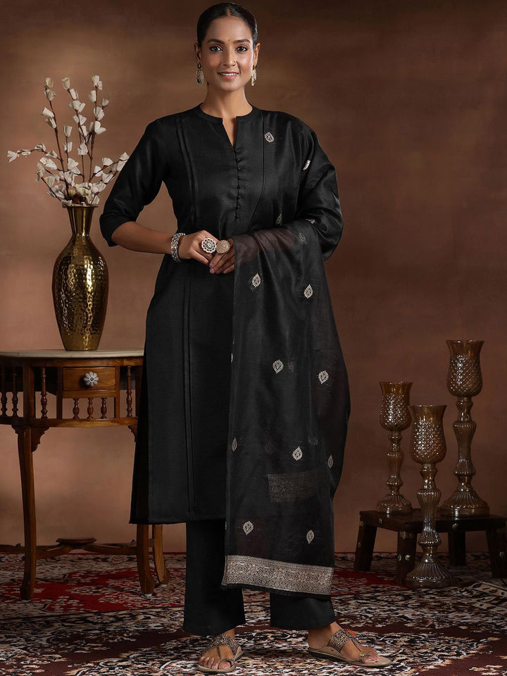 Libas Pleated Kurta with Trousers & Dupatta