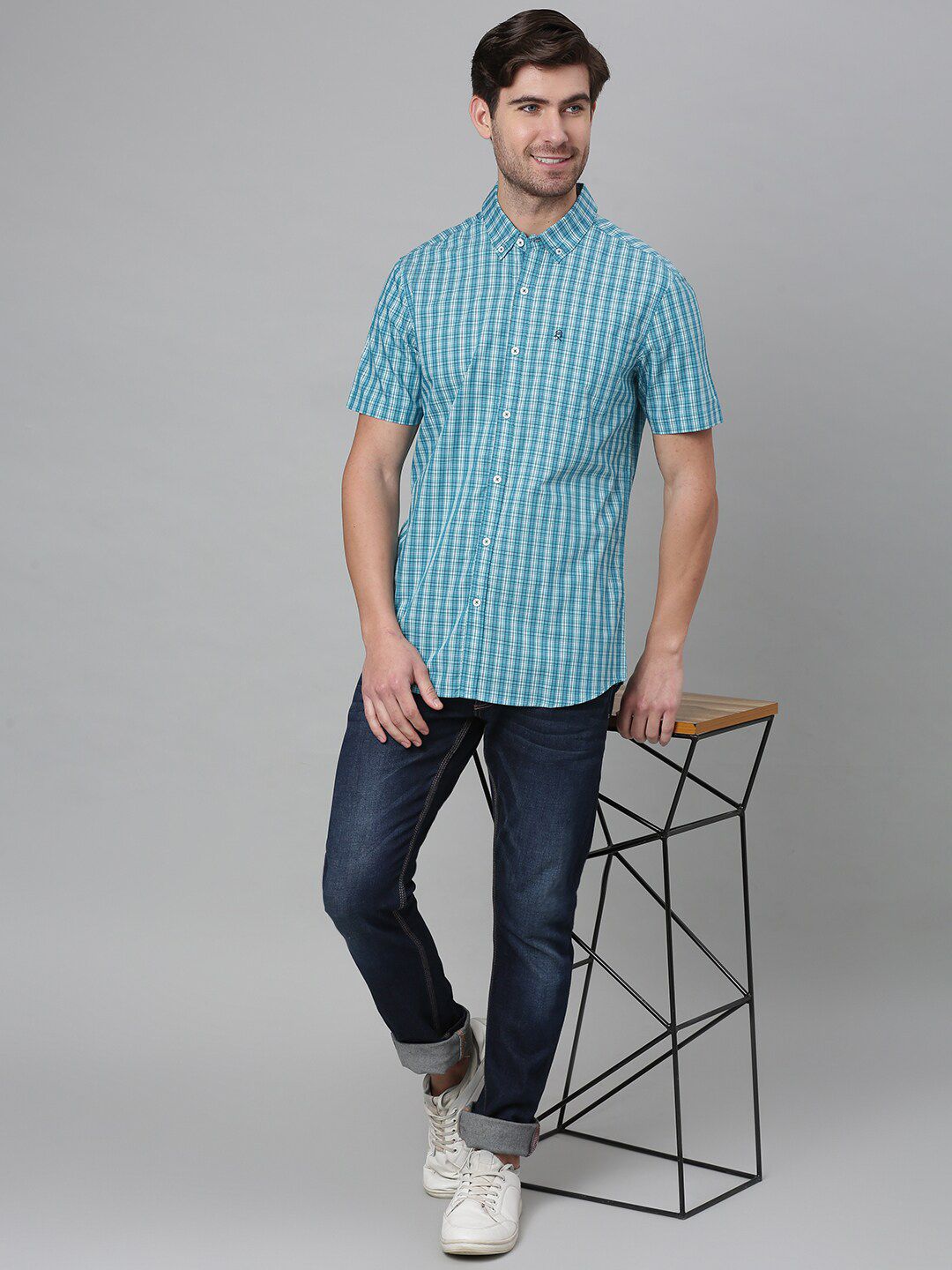 Thomas Scott Men Blue & White Relaxed Gingham Checks Checked Pure Cotton Casual Shirt