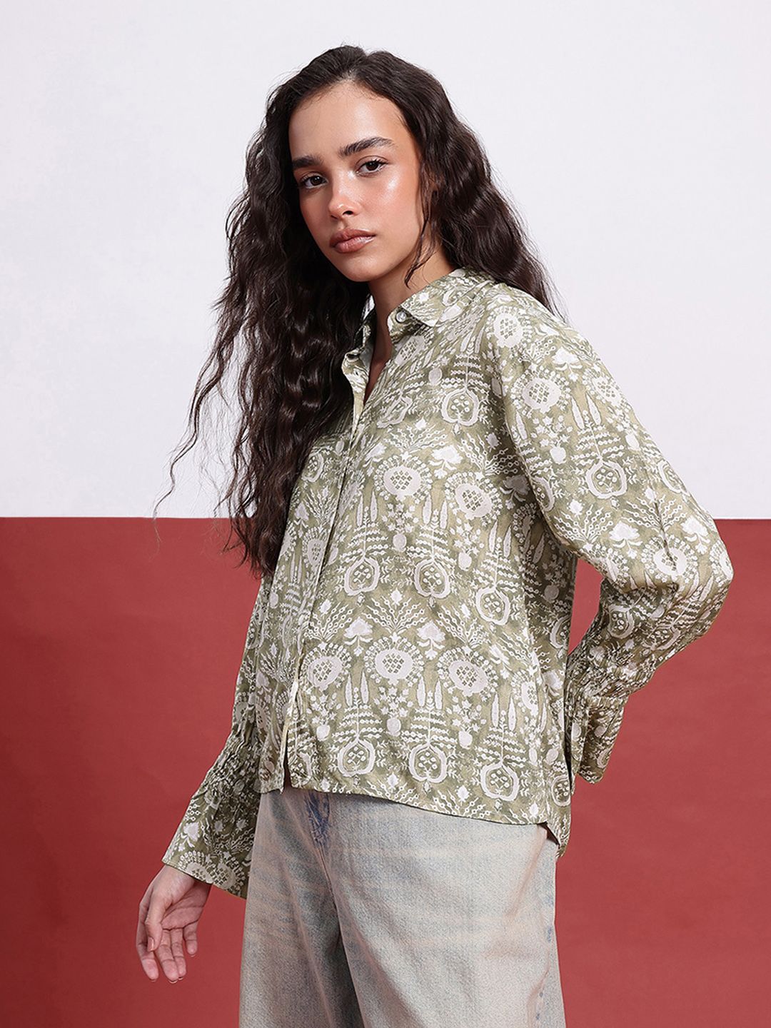 DressBerry Indie Vibes Printed Shirt Style Top