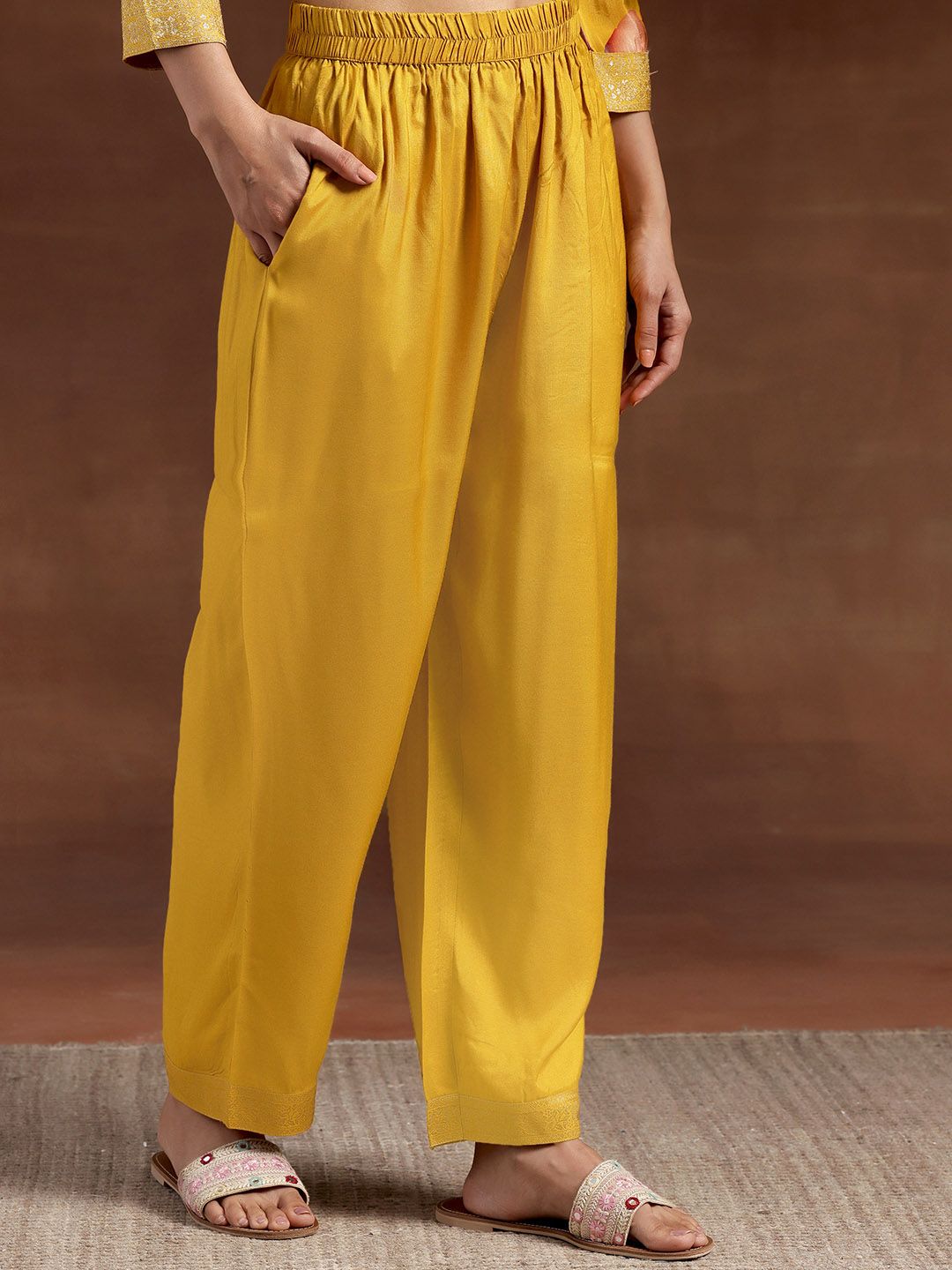 Libas Floral Printed Kurta With Trousers & Dupatta